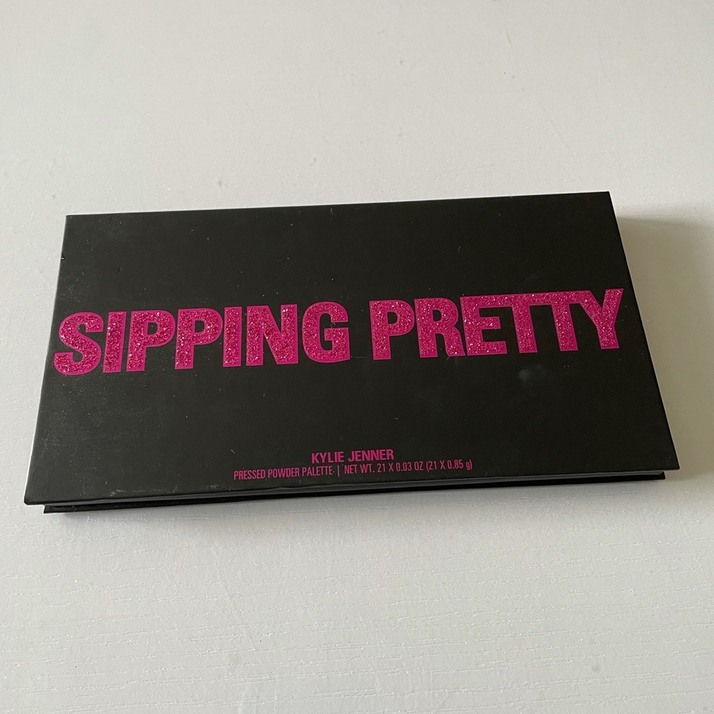 Kylie Cosmetics Sipping Pretty